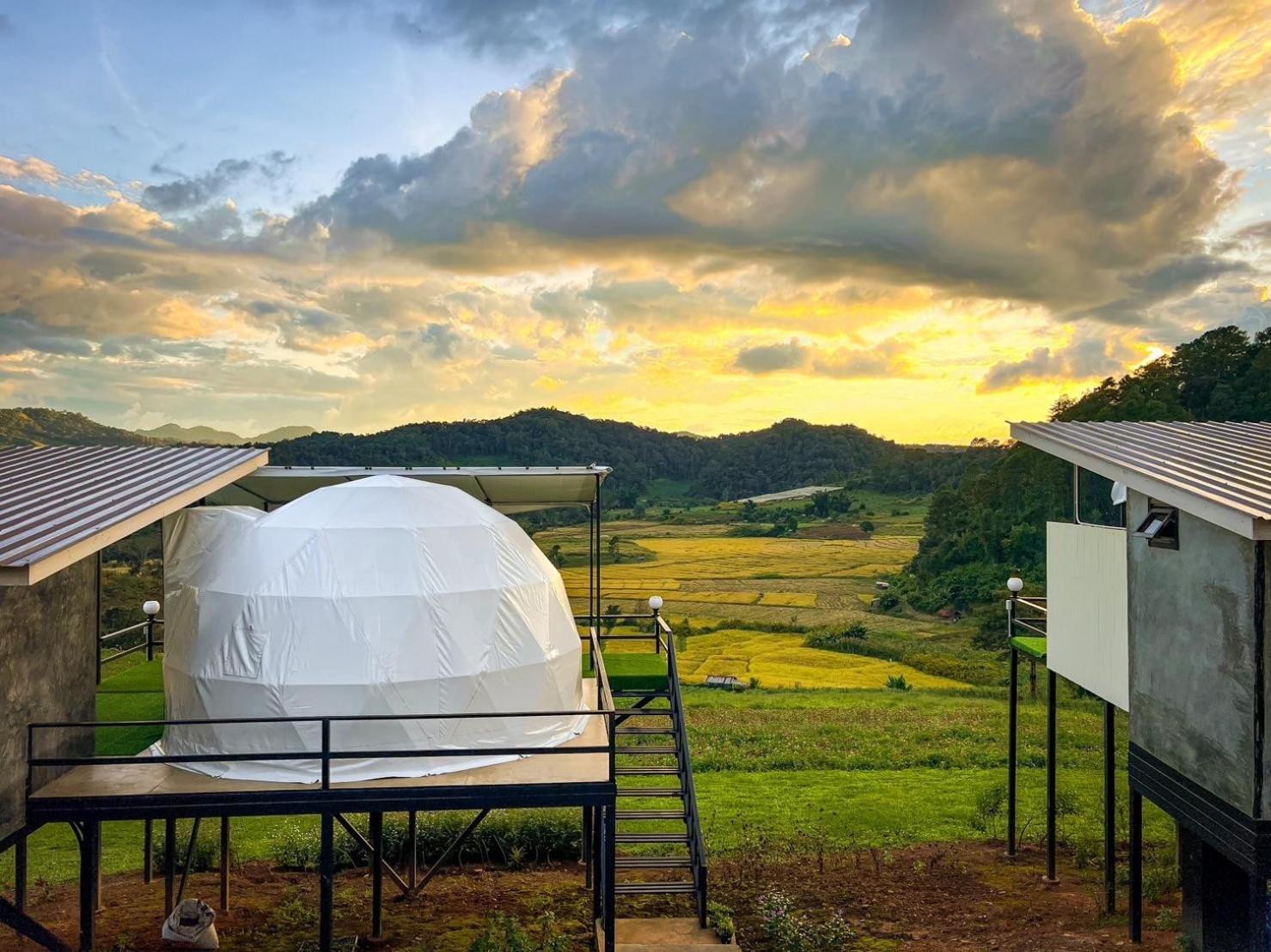 Hotel สวนไร่รุ่งอรุณ Suan Rai Rungarun Ban Na Pa Paek Exterior foto